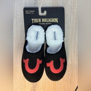 True Religion Men's Slippers Size Medium ( 9-10) NEW WITH TAGS